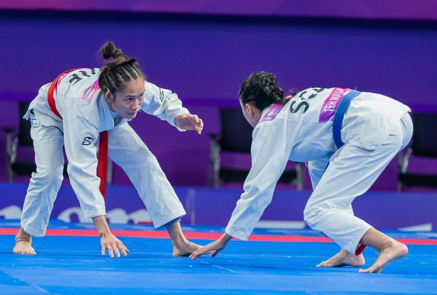 La luchadora de jujitsu Phùng Thị Huệ (despliegue) del deporte vietnamita. Foto: Thu Sâm