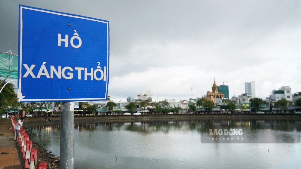 Can Tho City has 10 lakes and ponds listed as not allowed to be filled, requiring strict control of illegal construction, waste and domestic wastewater discharge. Photo: Ta Quang.
