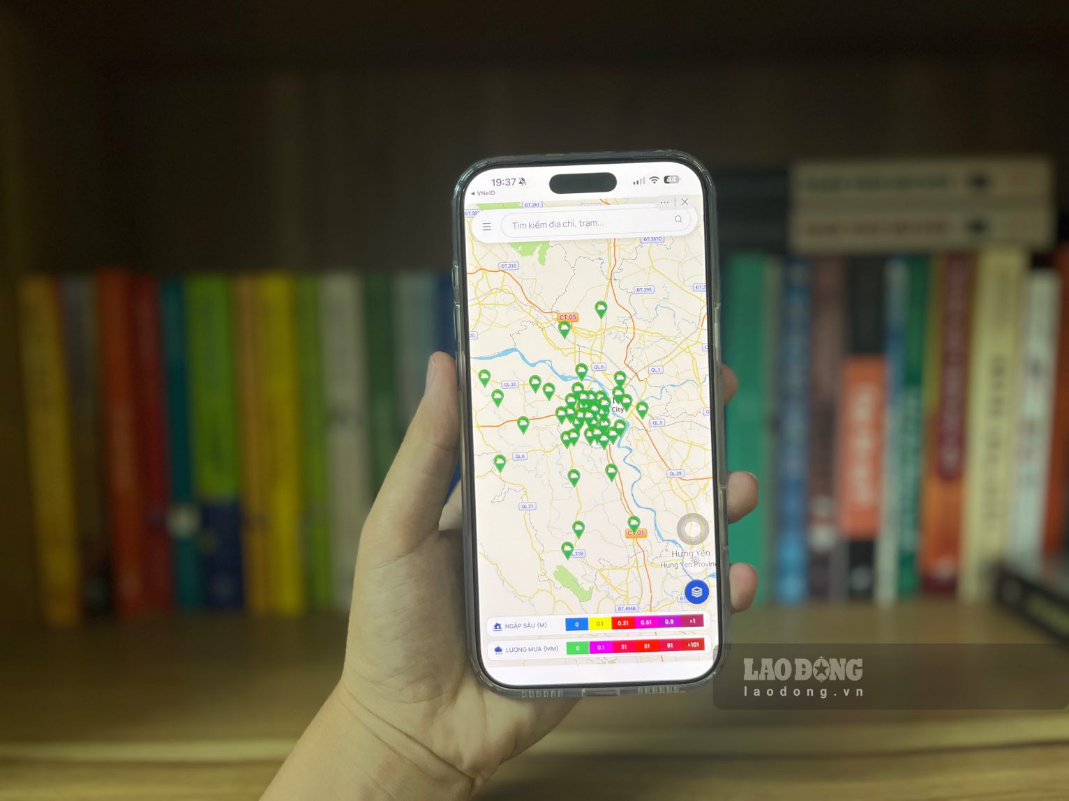 The rain situation and flooded point depth are continuously updated in real time on Mini App. Photo: Hoai Anh
