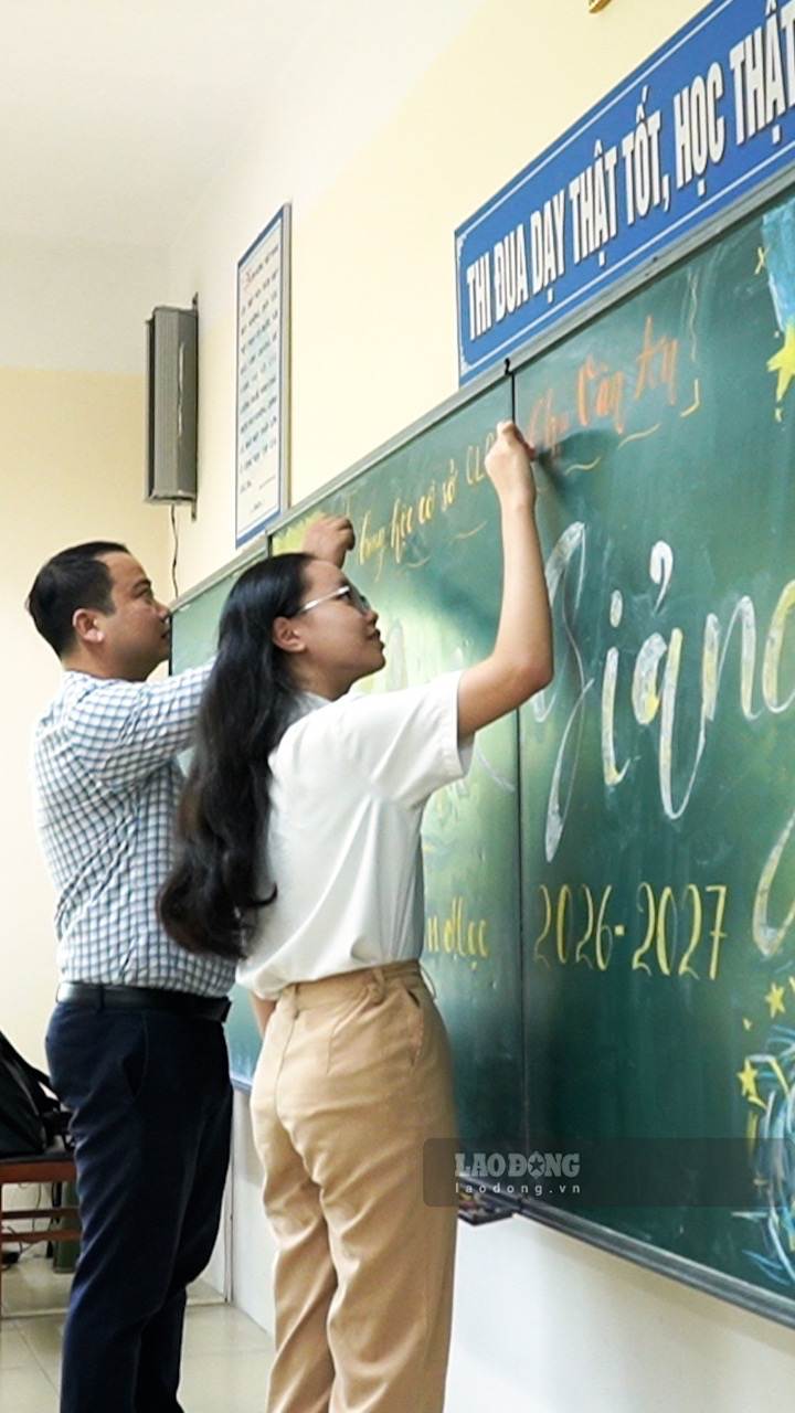 Trước thềm năm học 2026-2027, các nhà trường tại Hà Nội đã sẵn sàng với những đổi mới, cùng kỳ vọng tạo thêm hứng khởi cho học sinh trong năm học mới.

