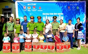 Khánh thành điểm trường mầm non và trao nhà tình nghĩa cho trẻ mồ côi