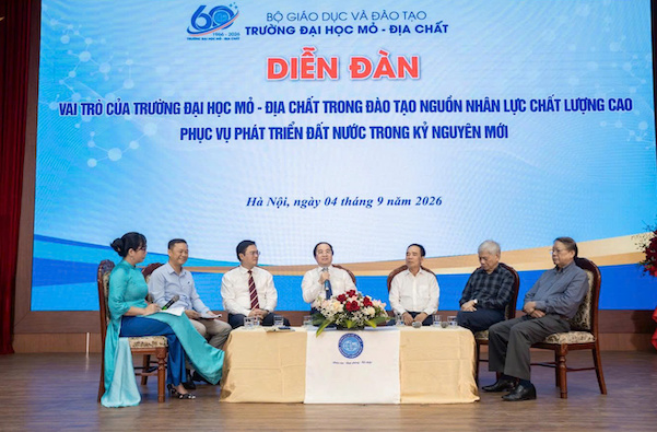Overview of the Forum "The role of the University of Mining and Geology in training high-quality human resources to serve national development in the new era". Photo: School provided