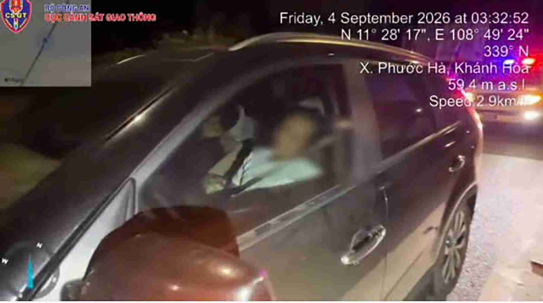 Image of a car driver parked on the highway improperly. Photo: Traffic Police Department