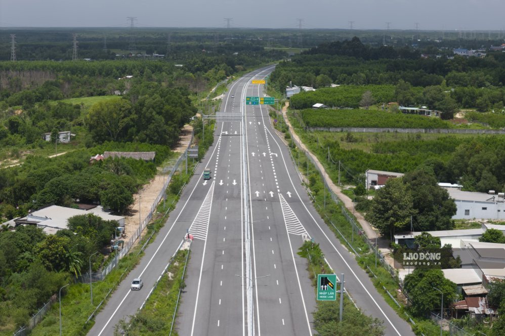 Cao tốc Bến Lức - Long Thành, đoạn phía Tây từ Quốc lộ 1A đến Nguyễn Văn Tạo, đã hoàn thành và đưa vào khai thác, giúp phương tiện kết nối nút giao Mỹ Yên với Khu công nghiệp - cảng Hiệp Phước.