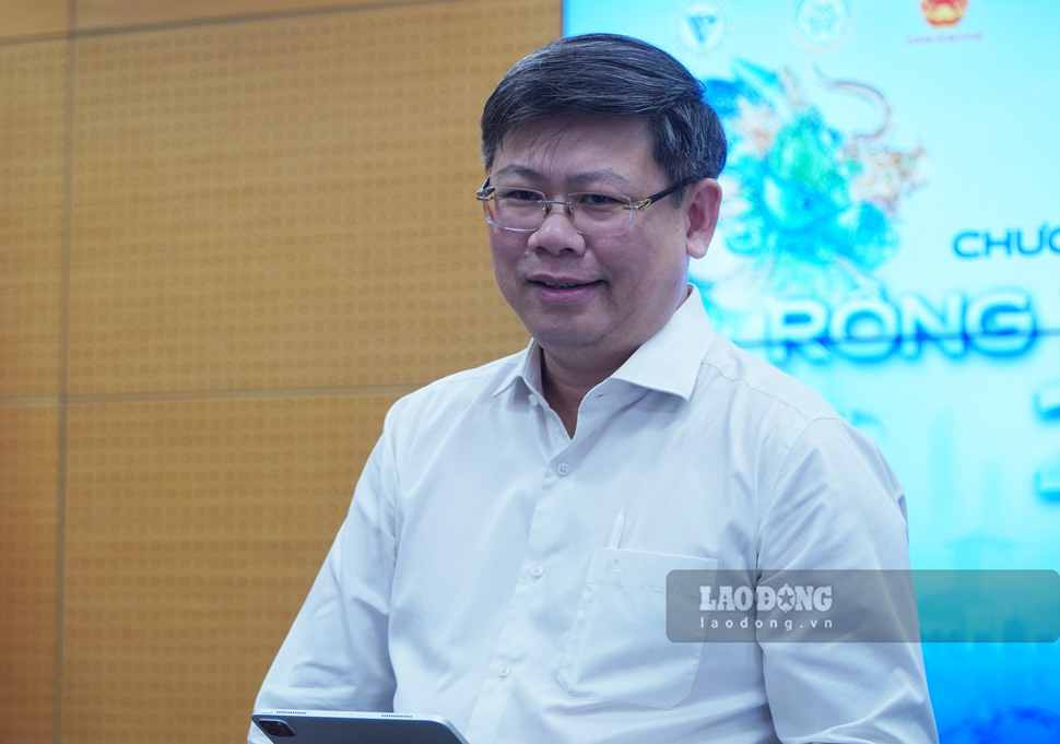 PGS.TS Hoàng Hữu Hạnh - Phó Cục trưởng Cục Chuyển đổi số quốc gia, Bộ Khoa học và Công nghệ phát biểu tại sự kiện. Ảnh: Hạo Thiên