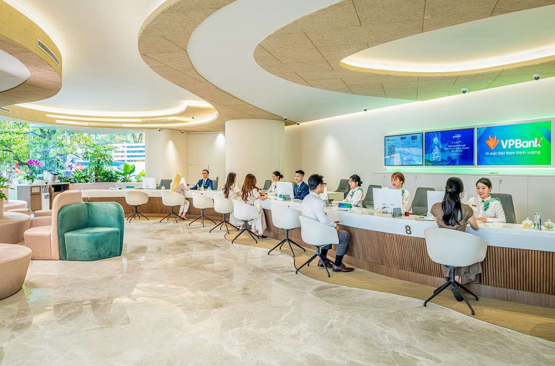 Right from July 2026, Vietnam Prosperity Joint Stock Commercial Bank has implemented the preferential interest rate program for production and business loans for key industries. Photo: VPBank