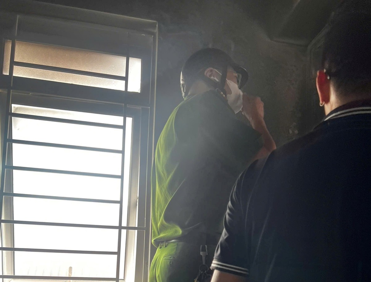 Le Chan Ward Police promptly extinguished the fire. Photo: Hai Phong Police