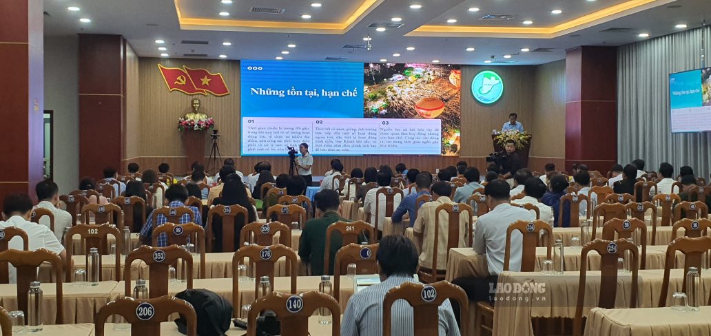 Giám đốc Sở Văn hoá Thể thao Du lịch Cà Mau Nguyễn Quốc Thanh phân tích những hạn chế, tồn tại. Ảnh: Nhật Hồ.