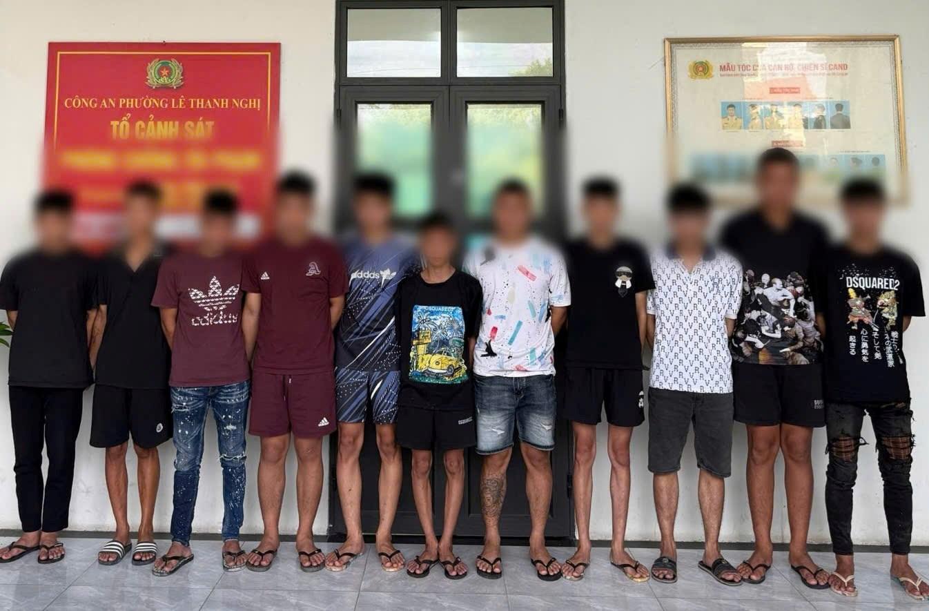 市警察捜査機関は、「公共秩序騒乱」の罪で12人の被告を起訴しました。写真:ハイフォン市警察