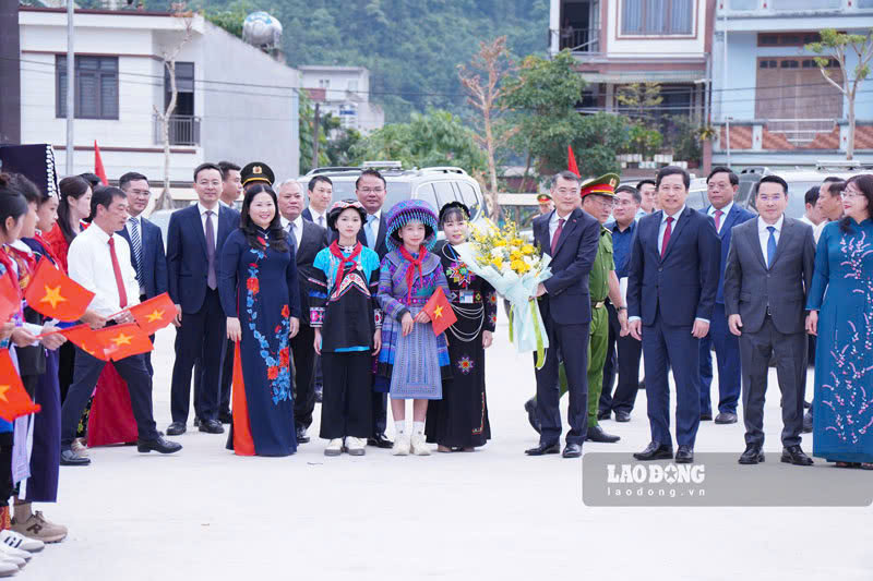 Today, September 5, millions of students enter the new school year 2026 - 2027. Photo: Tuong Van