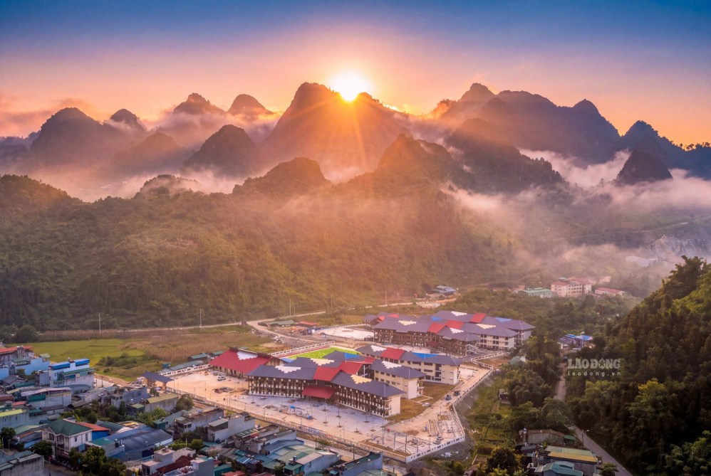 New school and dreams of students in the Muong Khuong highlands. Photo: Pham Bang
