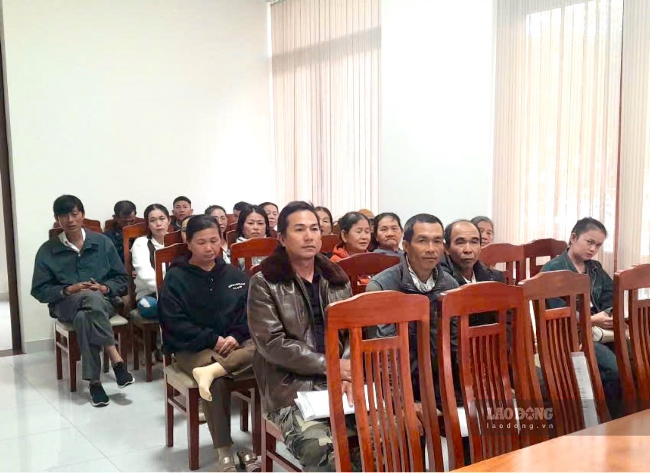 Các hộ dân bị thiệt hại trong vụ việc chờ vào buổi tiếp công dân định kỳ tháng 8.2026 của Bí thư Tỉnh ủy Lâm Đồng Y Thanh Hà Niê Kđăm. Sau đó, Bí thư Tỉnh ủy đã có chỉ đạo tháo gỡ nút thắt định giá. Ảnh: Phạm Duy