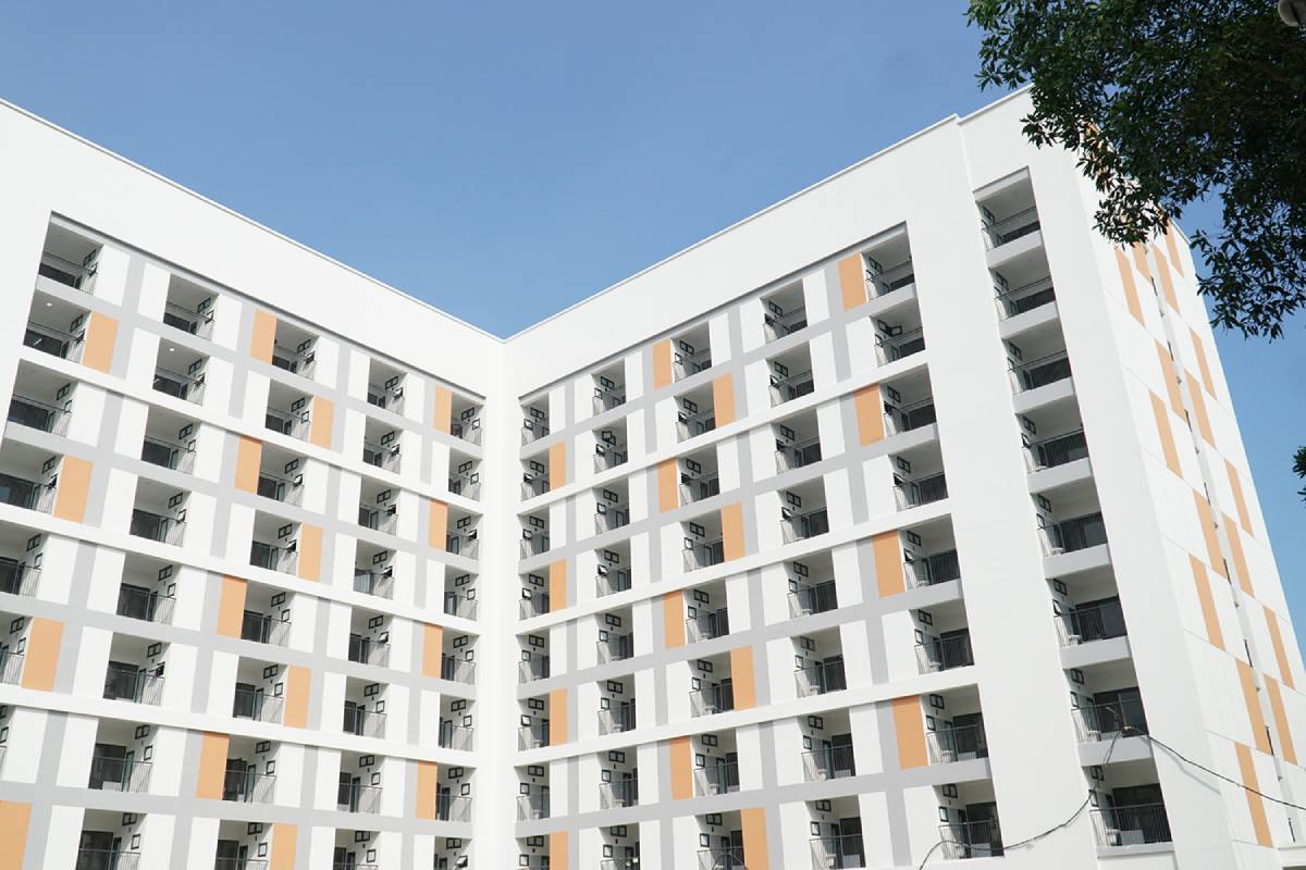 The 9-story dormitory of Thai Binh University of Medicine and Pharmacy, Hung Yen province is about to be completed. Photo: Thai Binh University of Medicine and Pharmacy