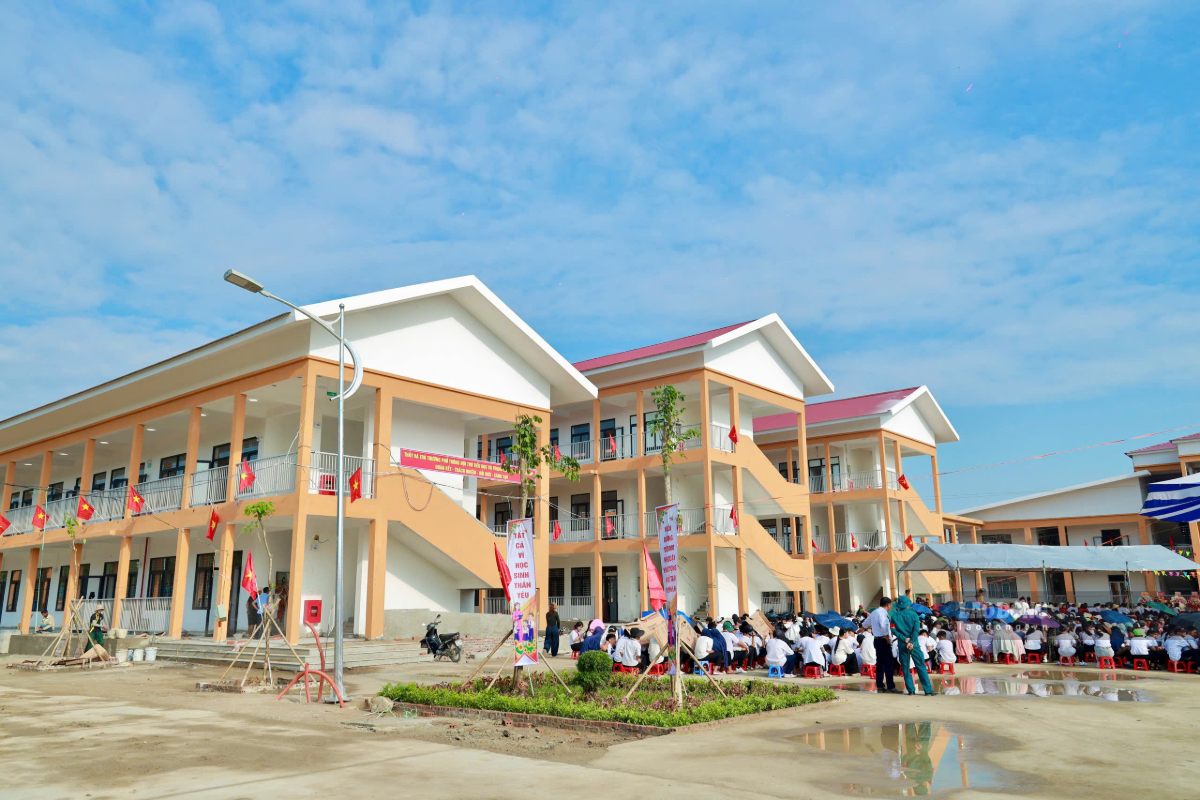 New spacious multi-level boarding school in Hanh Lam border commune, Nghe An province. Photo: Quang Dai