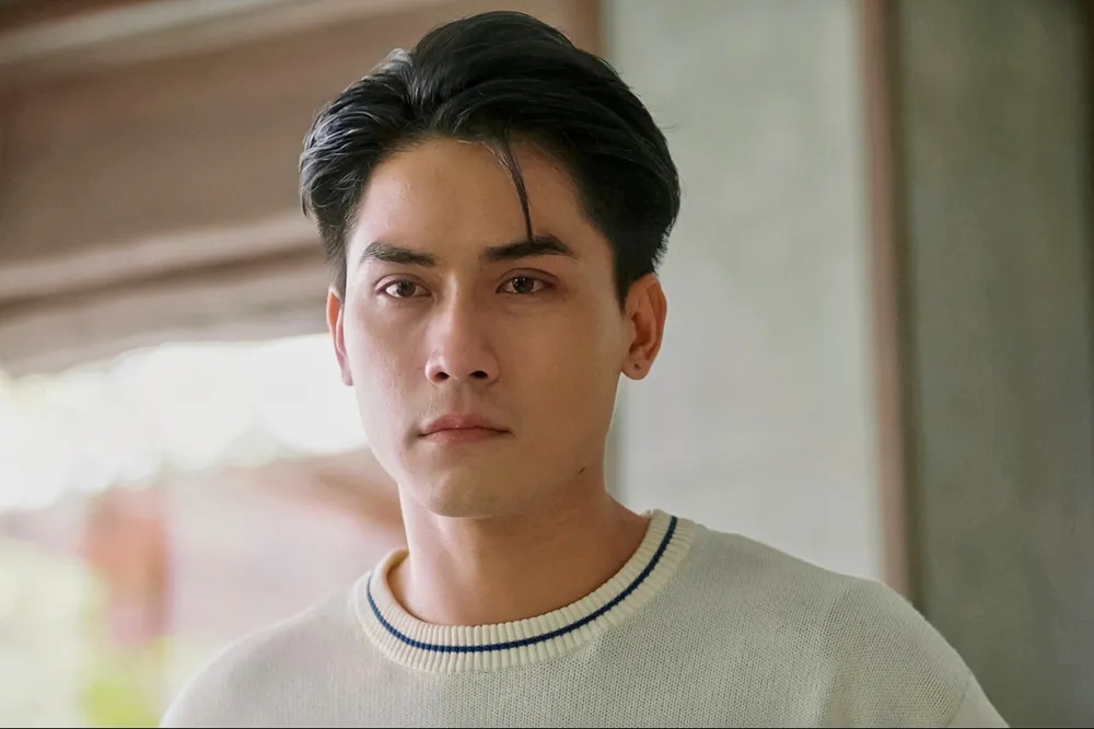 Võ Điền Gia Huy nhận nhiều sự chú ý khi đóng chính phim “Vì mẹ anh phán chia tay“. Ảnh: VieOn