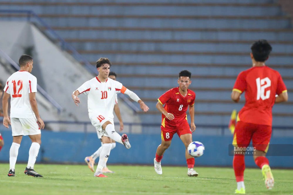 U20 Vietnam meets U20 Iran in the final match of the 2027 AFC U20 Asian Cup qualifiers. Photo: Minh Dan