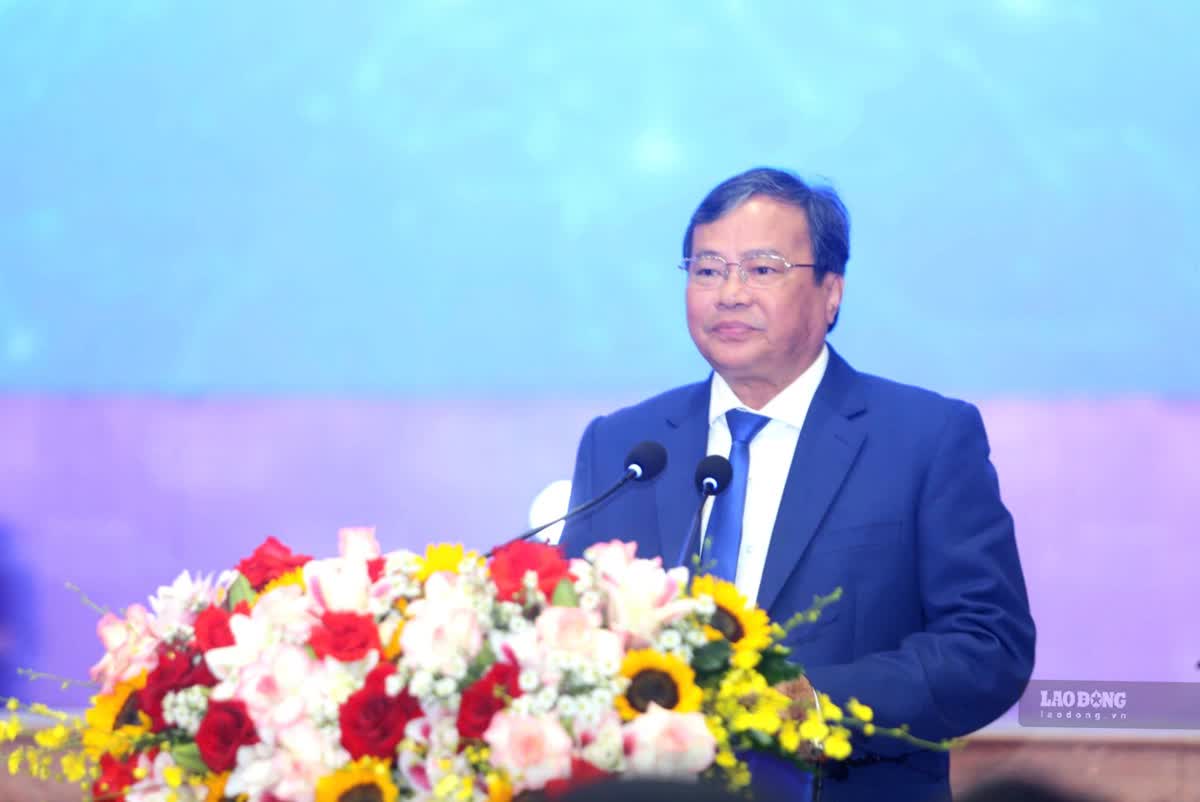 Ông Lê Văn Hẳn - Chủ tịch UBND tỉnh Tây Ninh phát biểu tại hội nghị. Ảnh: Huỳnh Du
