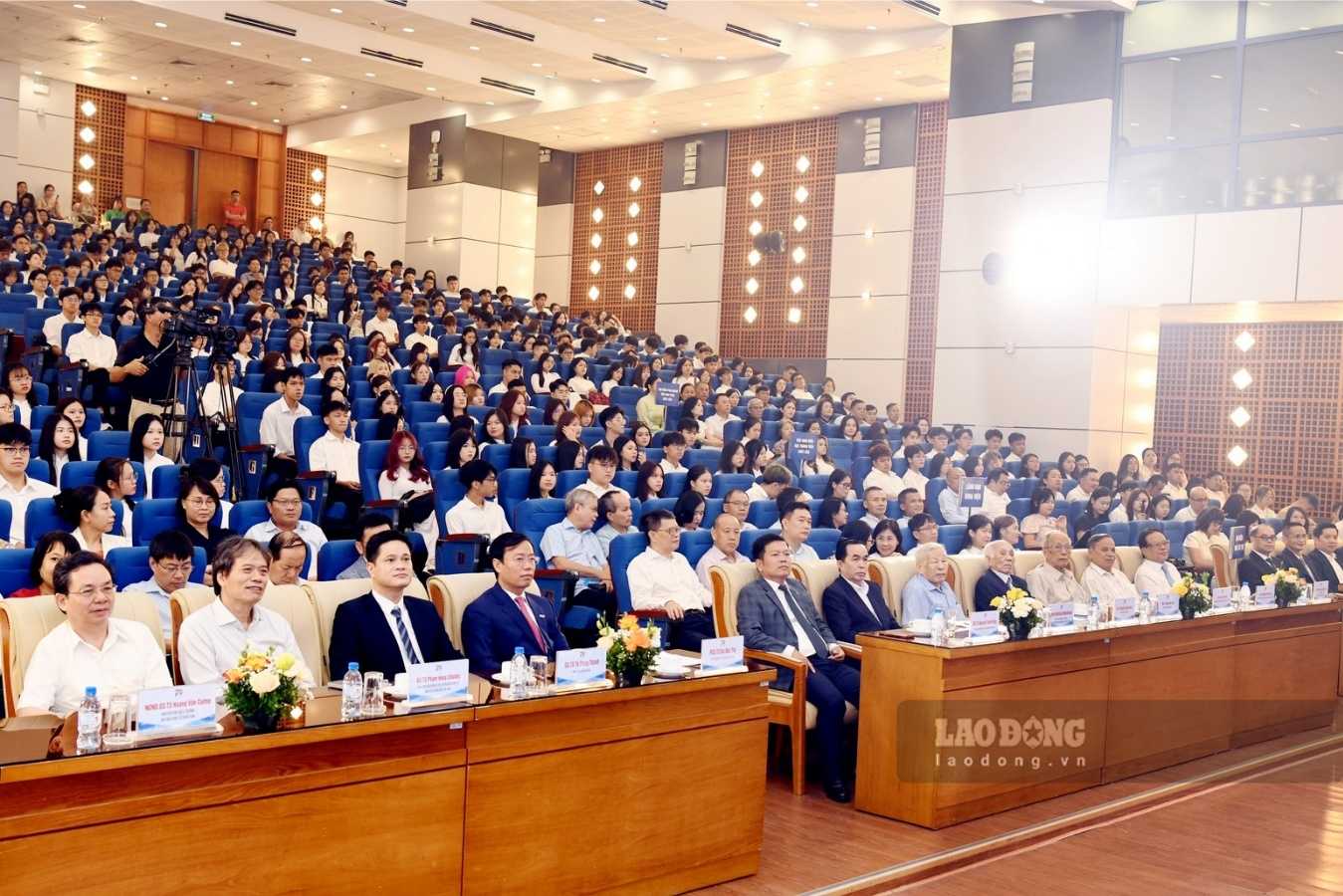 国民経済大学の2026-2027学年度の開校式。写真:リン・ダン