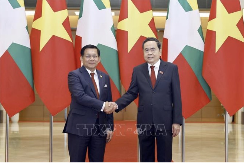 Politburo Member, National Assembly Chairman Tran Thanh Man meets with President of the Federal Republic of Myanmar Min Aung Hlaing. Photo: VNA