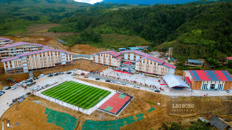 Trường Phổ thông nội trú Tiểu học và THCS Y Tý. Ảnh: Đinh Đại