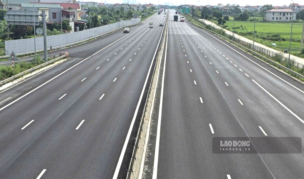 Cao Bo - Mai Son expressway has been expanded from 4 lanes to 6 complete lanes. Photo: Nguyen Truong