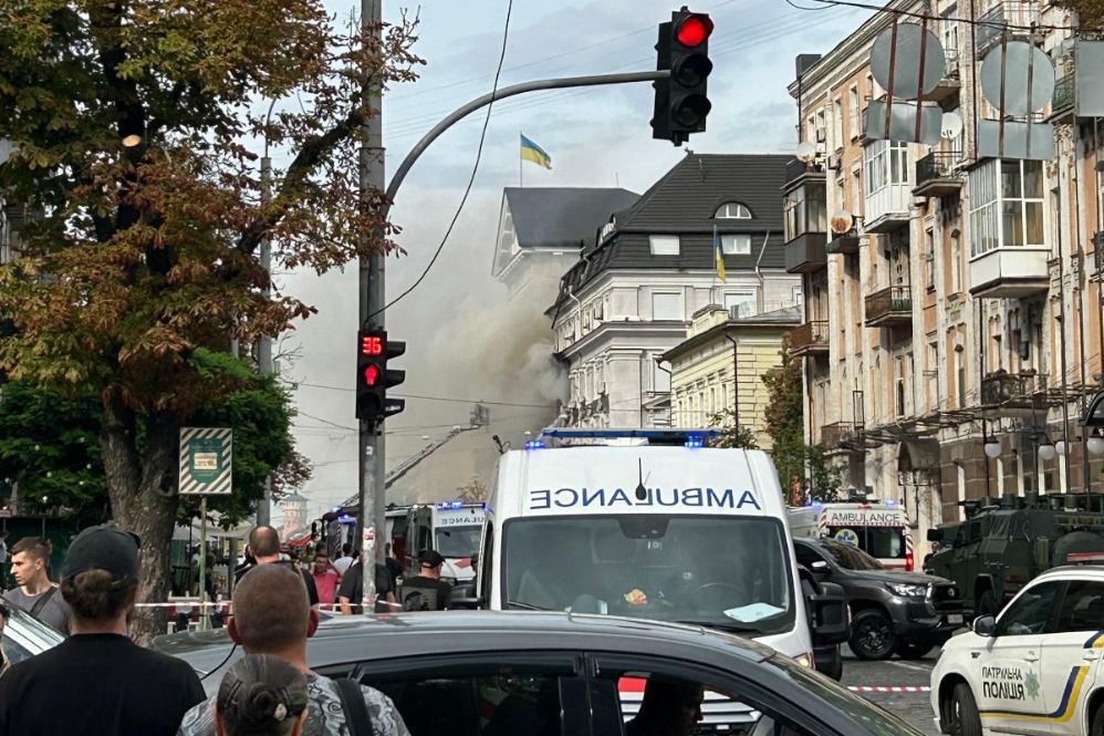2026年9月4日、キエフでのロシアの空爆後のウクライナ保安庁(SBU)本部での火災。写真:AFP