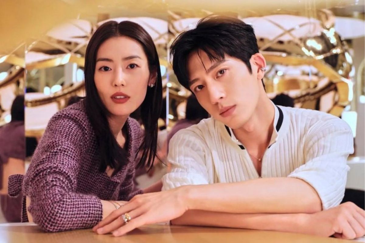 Luu Van and Tinh Bach Nhien have revealed dating for 4 years. Photo: Xinhua
