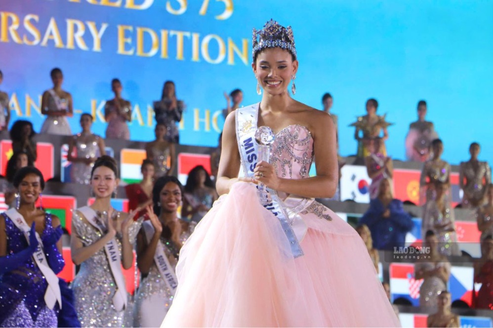 Joheirry Mola Dominguez crowned Miss World 2026. Photo: Thanh Thuy