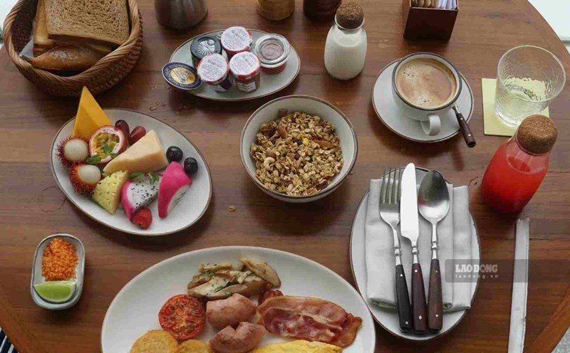 A nutritious breakfast will help you control hunger and limit late-night snacking habits. Photo: Thanh Thanh