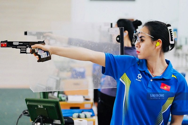 Shooter Trinh Thu Vinh is still the leading face in the pistol event of Vietnamese Sports. Photo: Minh Dan