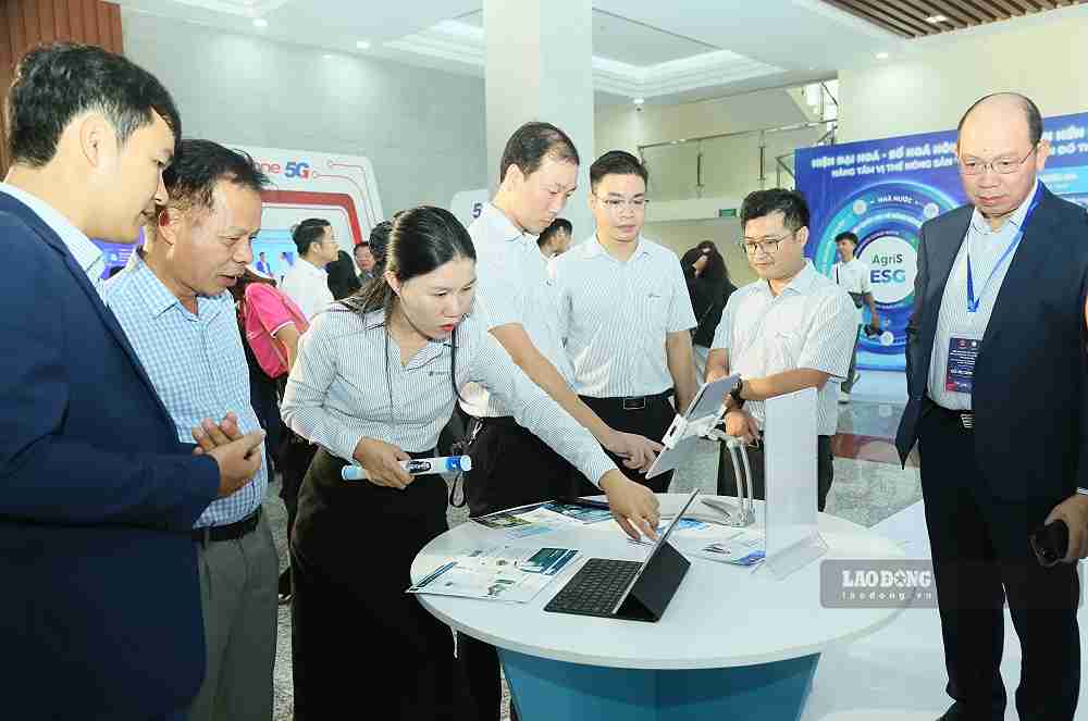 Hưng Yên đẩy mạnh khoa học công nghệ gắn với chuyển đổi số. Ảnh: Mai Hương