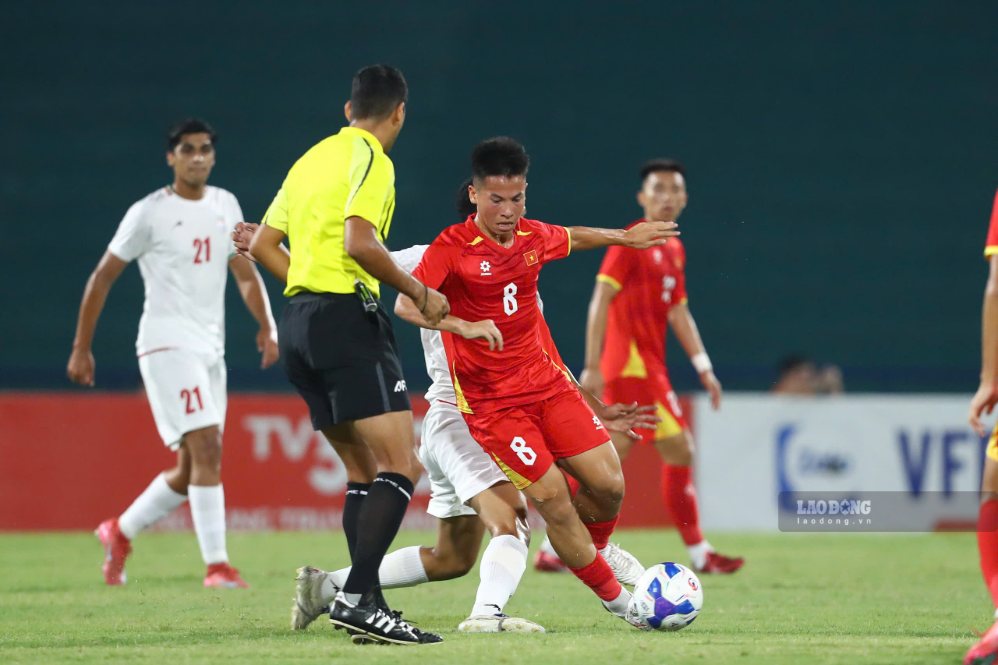 U20 Vietnam drops in Asian rankings. Photo: Minh Dan