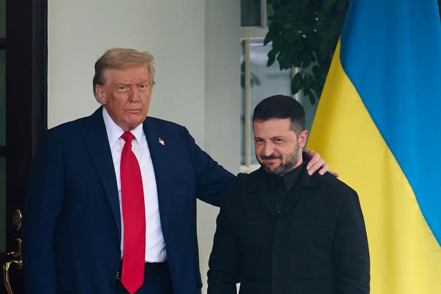 US President Donald Trump (left) welcomes Ukrainian President Volodymyr Zelensky at the White House in Washington D.C., USA, August 18, 2025. Photo: Xinhua