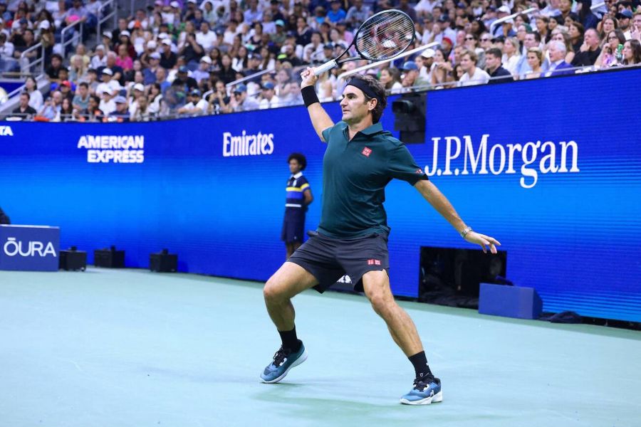 Sự nghiệp quần vợt của Roger Federer gắn liền với cú trái tay một tay. Ảnh: US Open