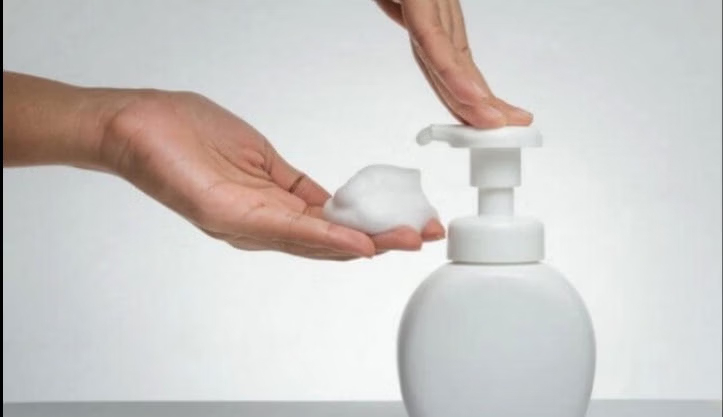 National recall of a batch of women's hygiene solution. Photo AI
