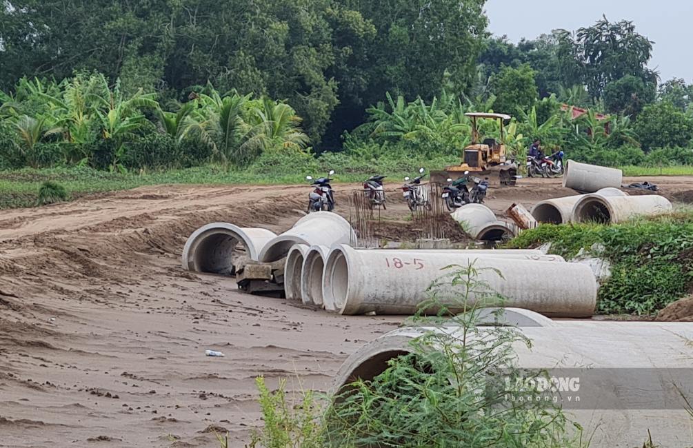Điểm đầu, nối với đường Nguyễn Văn Cừ, Khu dân cư Hoàng Phát đã được kết nối. Ảnh: Nhật Hồ.