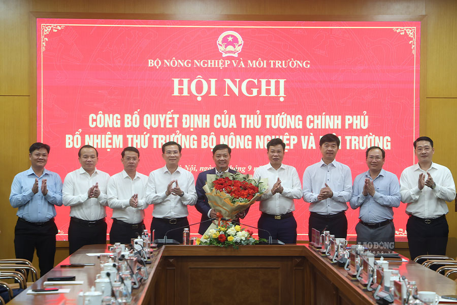 Thứ trưởng Lê Trọng Yên
