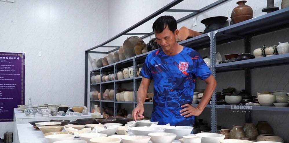 Ông Tuấn bắt đầu sưu tầm cổ vật từ năm 2019. Ảnh: Viên Nguyễn