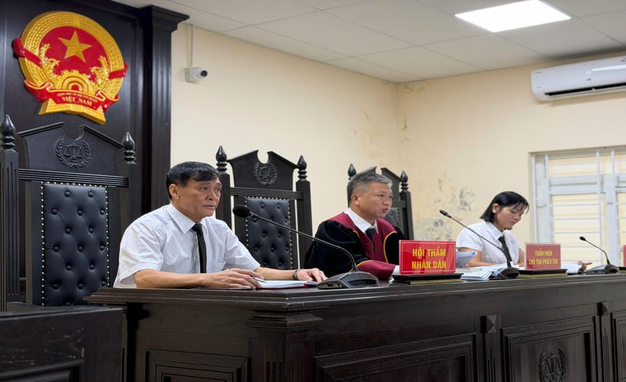 On September 7, the People's Court of District 12 - Hanoi requested MD Company to immediately rectify the entire amount of debt. Photo: Hanoi Social Insurance