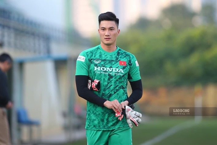 Thủ môn Văn Hoàng từng được triệu tập lên tuyển Việt Nam (2021), đang khoác áo Hà Nội FC và hiện còn là một bình luận viên. Ảnh: Minh Dân