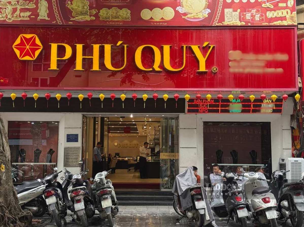 Nhiều cửa hàng vàng không còn cảnh khách hàng xếp hàng chờ mua. Ảnh: Linh Đan (chụp ngày 8.9.2026)