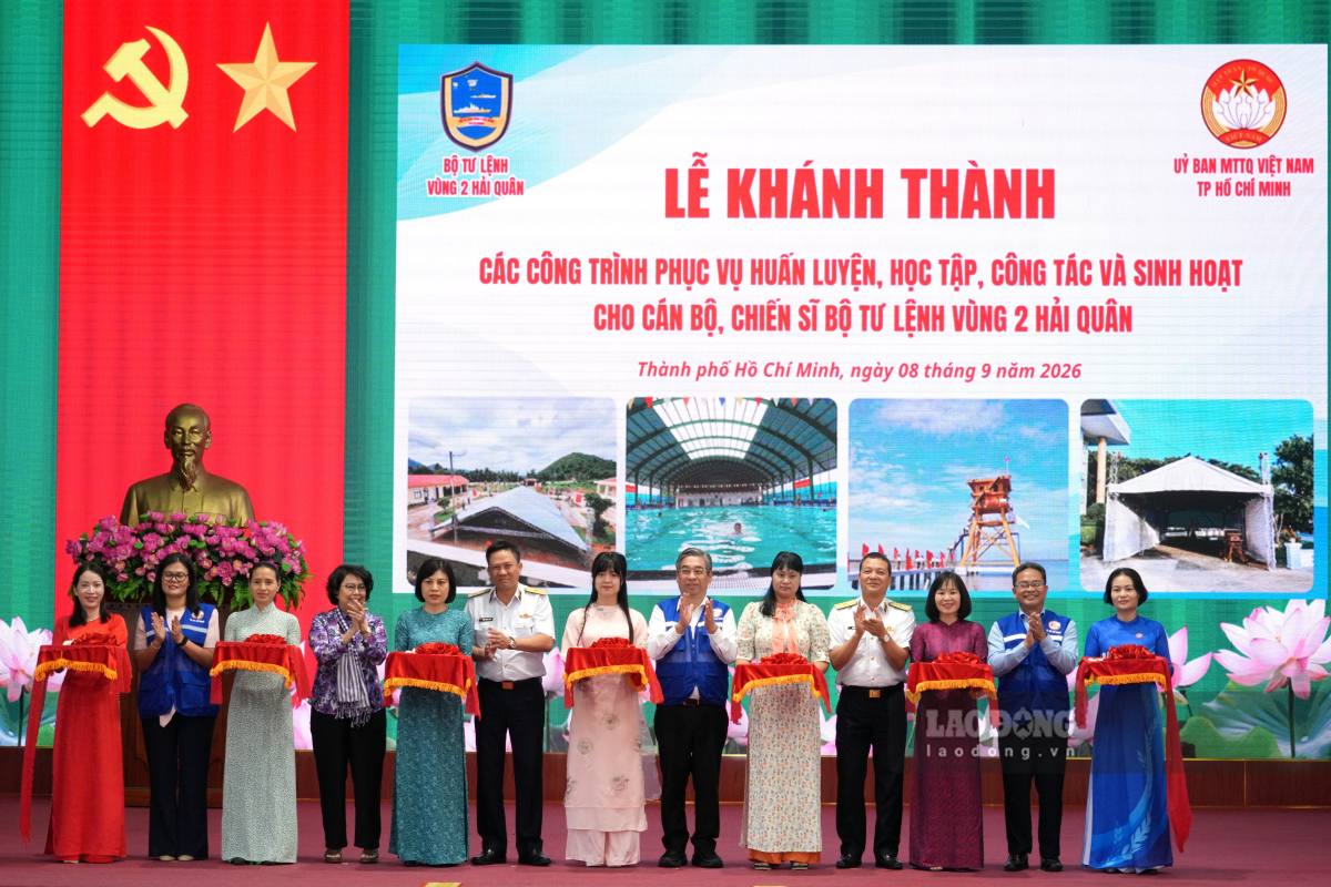 On September 8, ribbon-cutting ceremony and handover of the project to care for and support officers and soldiers at the Command of Naval Region 2. Photo: Thanh An