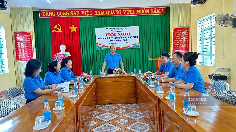 Emulation Cluster No. 1 Lao Cai organizes Conference to evaluate and rank cadres and civil servants in Quarter III/2026 on the morning of September 8. Photo: An Vi