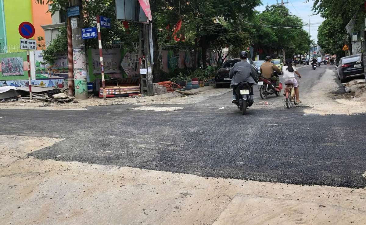Phường Hải An yêu cầu lập biên bản về việc đơn vị thi công tự ý đào cắt mặt đường khi chưa báo cáo các cấp. Ảnh: Trung tâm Dịch vụ sự nghiệp công phường Hải An, TP Hải Phòng (ngày 8.9.2026)