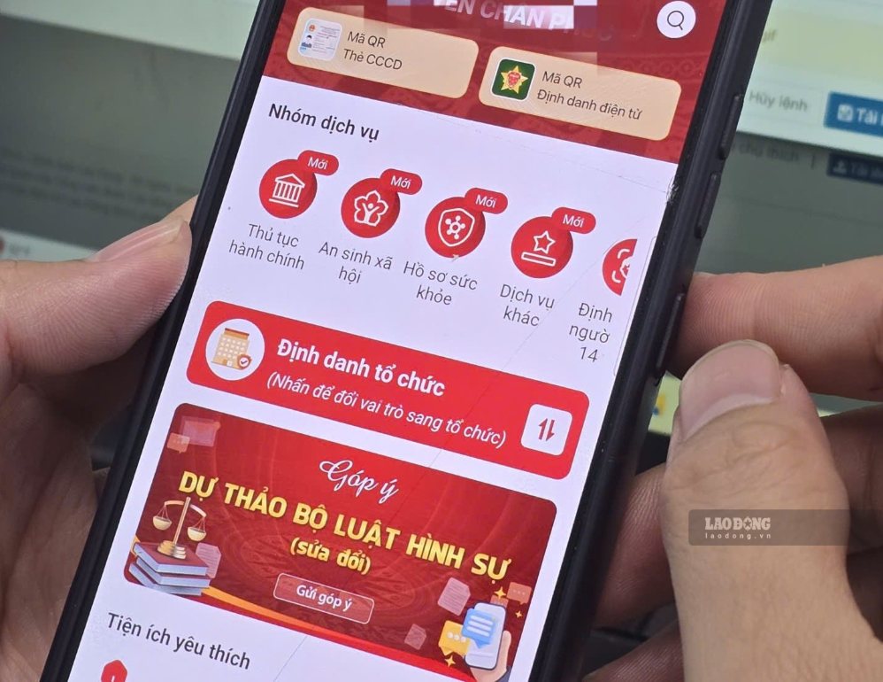 From September 28, 2026, people who do not have a social security account on VNeID will still receive one-time social insurance payments through a bank account. Photo: Nam Duong (taken in September 2026)