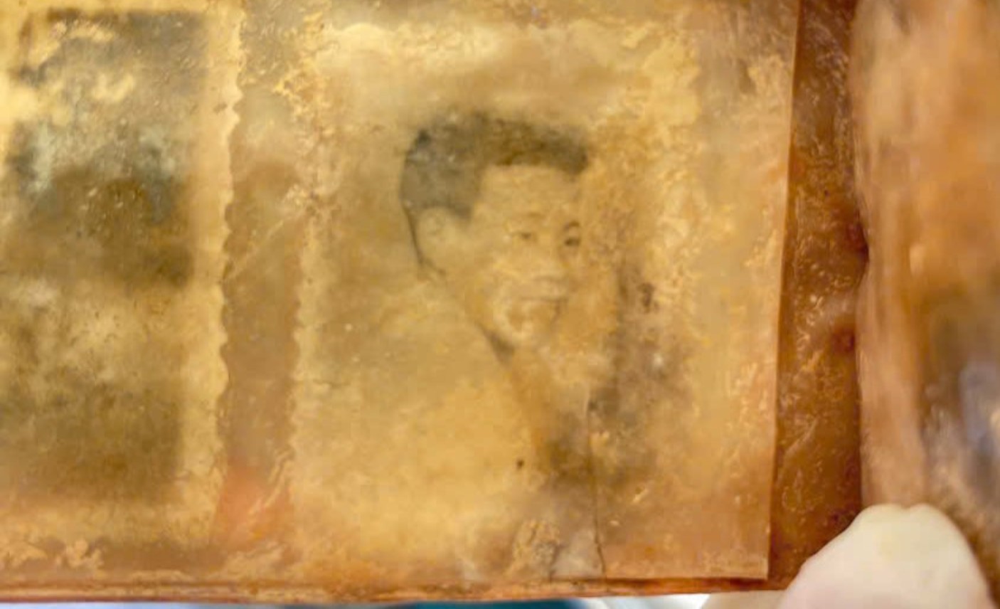 Images in martyrs' graves in Da Nang open up more hope to find the names and relatives of martyrs. Photo: Da Nang Military Command