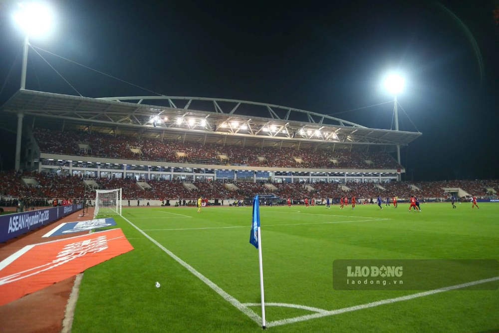 Transferencia en su estado original del Complejo Deportivo Nacional al Ministerio de Defensa para su gestión. En la foto, un rincón del Estadio Mỹ Đình en agosto de 2026. Foto: Phạm Đông