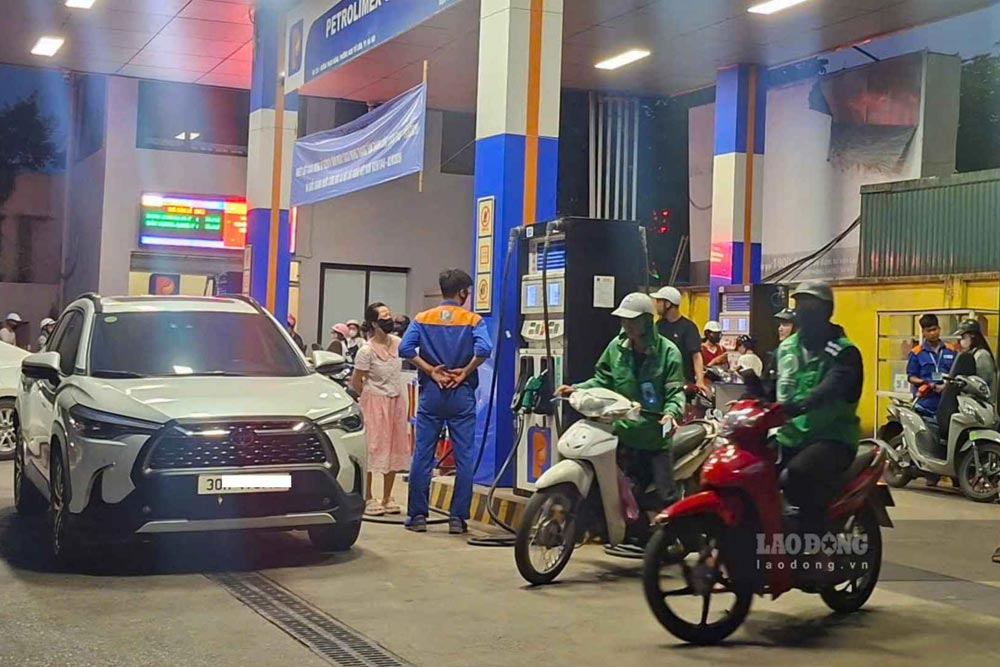It is predicted that gasoline and oil prices in this week's price adjustment period may increase. Photo: Tuyet Lan (taken on September 8, 2026)