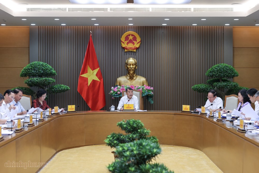 Thủ tướng Chính phủ Lê Minh Hưng chủ trì cuộc làm việc ngày 8.9. Ảnh: chinhphu.vn/Nhật Bắc  