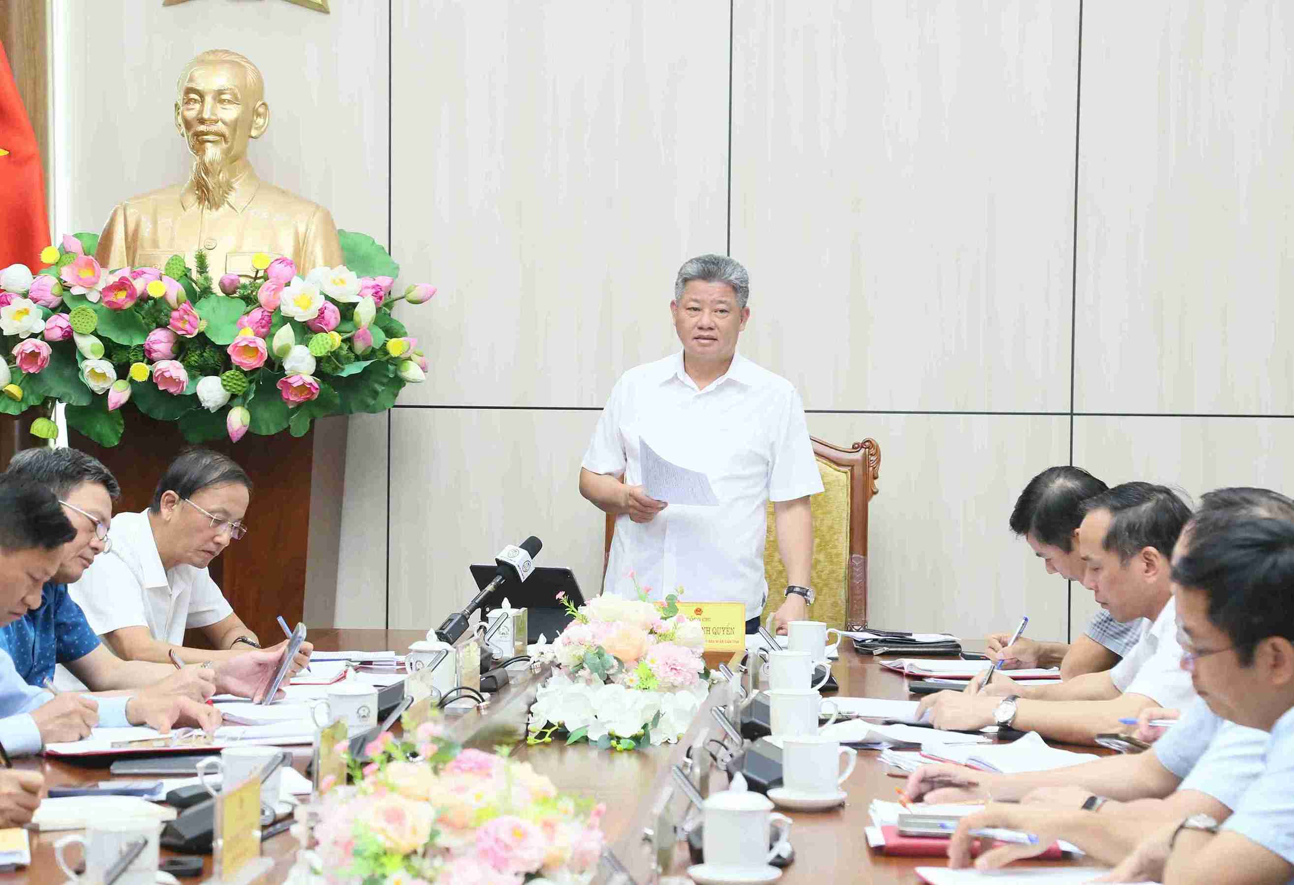 Chairman of the Provincial People's Committee Nguyen Manh Quyen spoke at the meeting. Photo: Hung Yen Provincial e-Portal